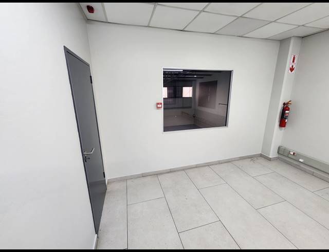 300M² MINI FACTORY TO LET IN BRIARDENE